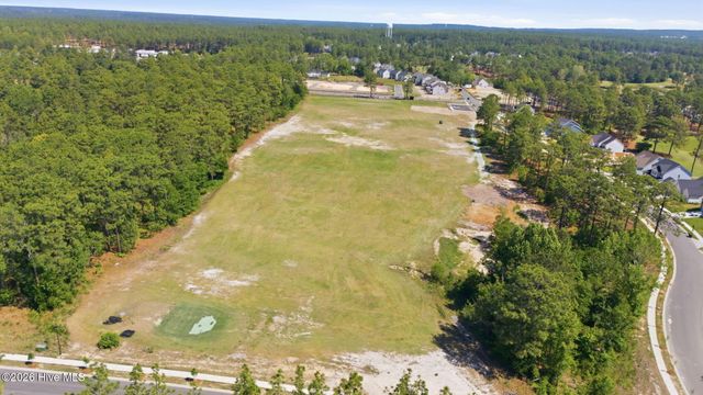 404 Redwater Trail, Aberdeen, NC 28315