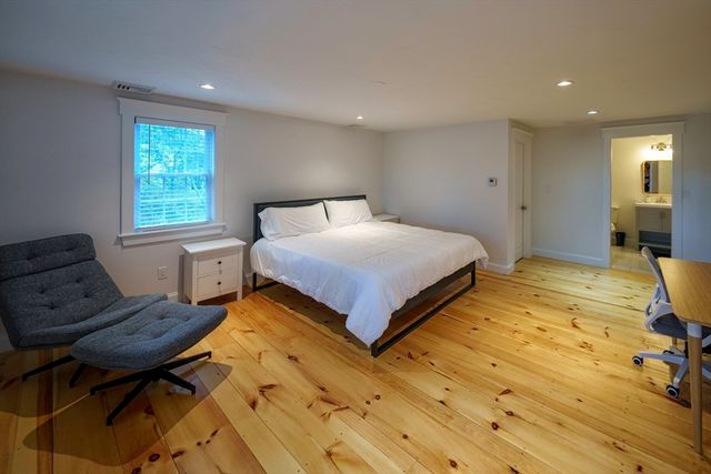 28 Seminole Dr, Yarmouth, MA 02675