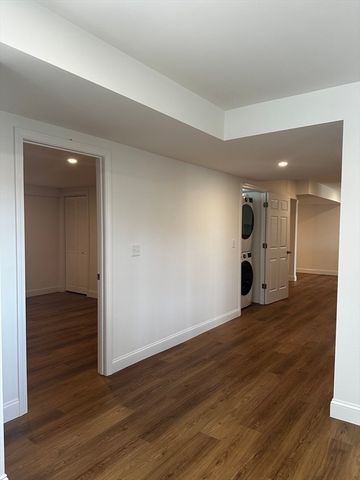 28 Seminole Dr, Yarmouth, MA 02675