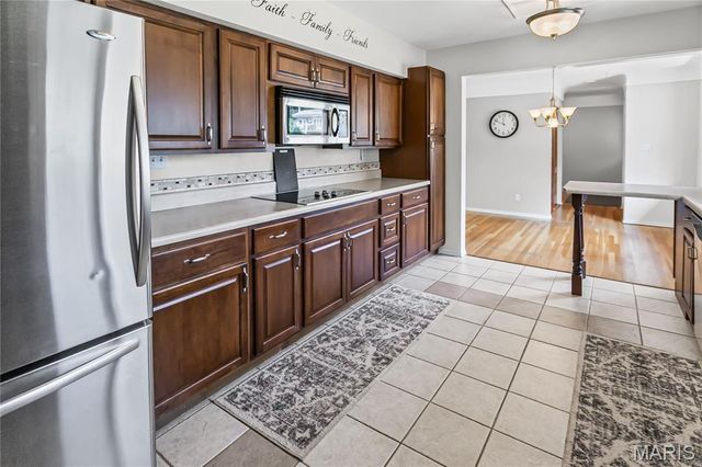 19 Baldus Drive, Fairview Heights, IL 62208
