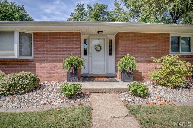 19 Baldus Drive, Fairview Heights, IL 62208