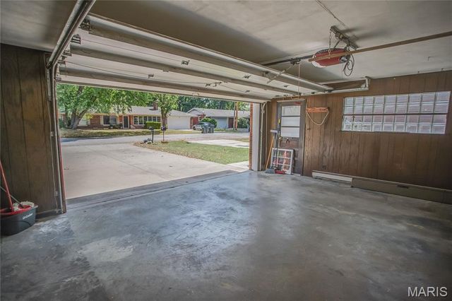 19 Baldus Drive, Fairview Heights, IL 62208