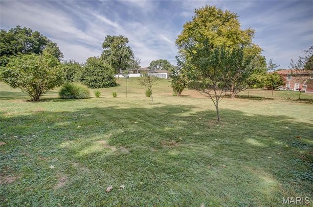 19 Baldus Drive, Fairview Heights, IL 62208