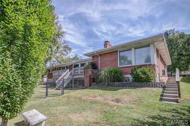 19 Baldus Drive, Fairview Heights, IL 62208