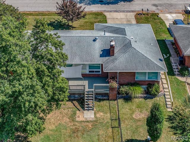 19 Baldus Drive, Fairview Heights, IL 62208
