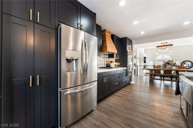 6 Oak Hollow Court, Henderson, NV 89074