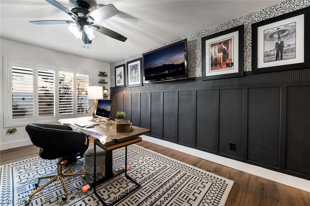 6 Oak Hollow Court, Henderson, NV 89074