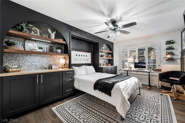 6 Oak Hollow Court, Henderson, NV 89074