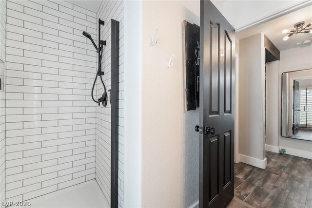 6 Oak Hollow Court, Henderson, NV 89074