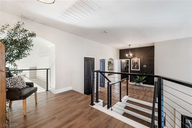 6 Oak Hollow Court, Henderson, NV 89074