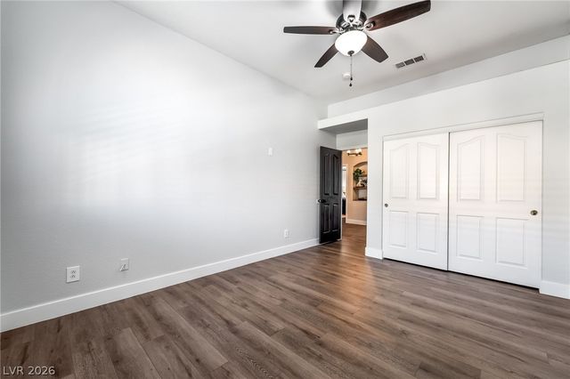 6 Oak Hollow Court, Henderson, NV 89074