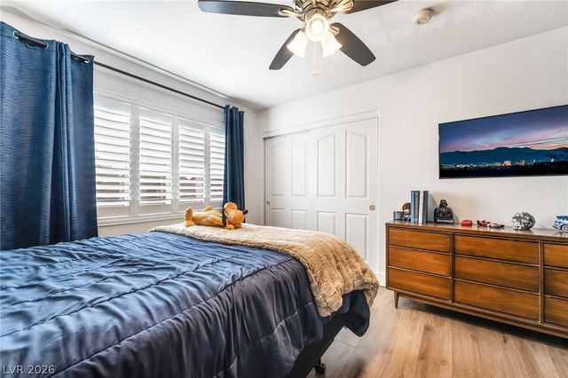 6 Oak Hollow Court, Henderson, NV 89074