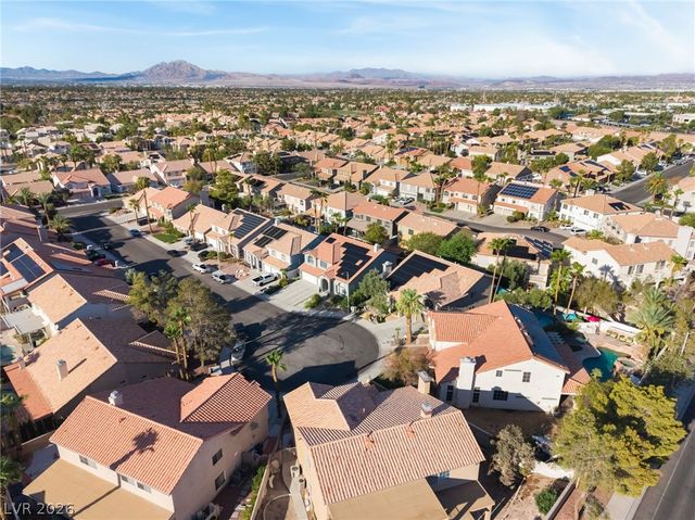 6 Oak Hollow Court, Henderson, NV 89074