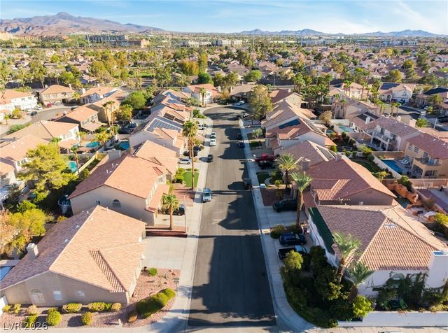 6 Oak Hollow Court, Henderson, NV 89074