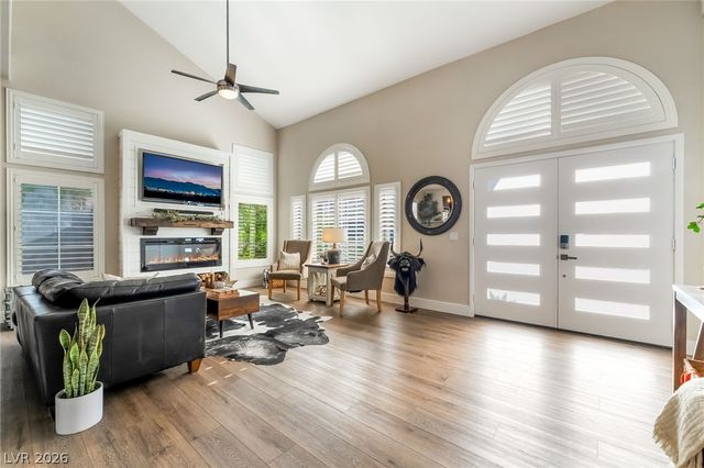 6 Oak Hollow Court, Henderson, NV 89074