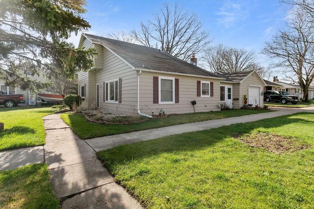 556 DRURY PLACE, Fond Du Lac, WI 54935