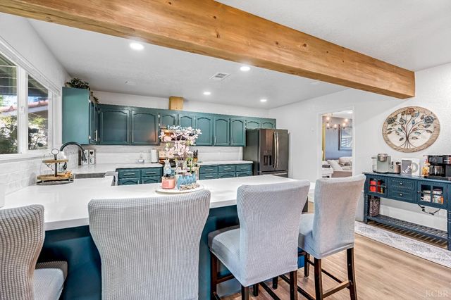 3444 W Coppola Avenue, Visalia, CA 93277