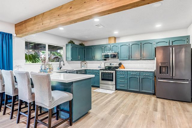 3444 W Coppola Avenue, Visalia, CA 93277