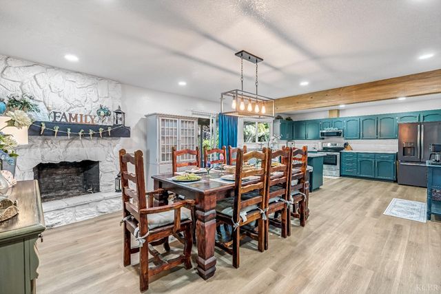 3444 W Coppola Avenue, Visalia, CA 93277