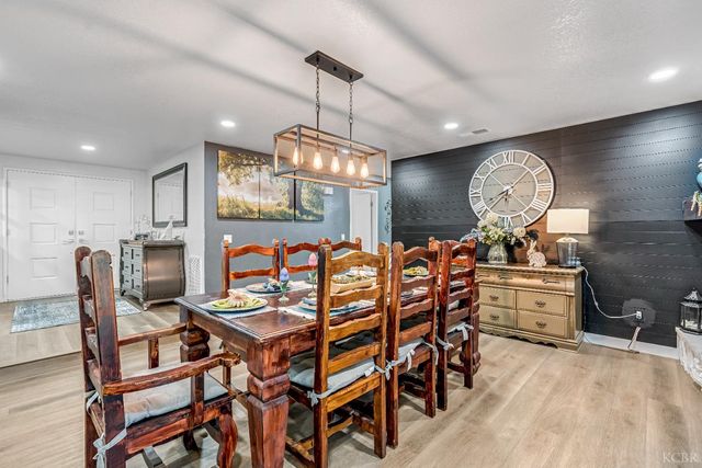 3444 W Coppola Avenue, Visalia, CA 93277