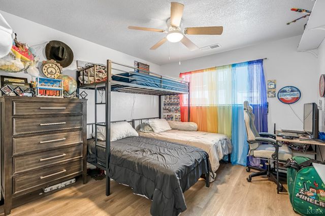 3444 W Coppola Avenue, Visalia, CA 93277