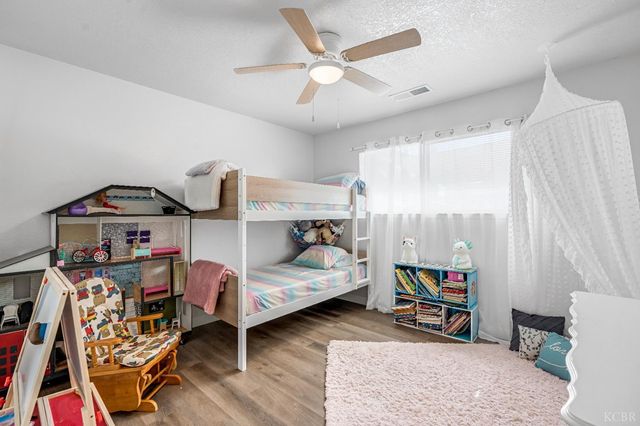 3444 W Coppola Avenue, Visalia, CA 93277