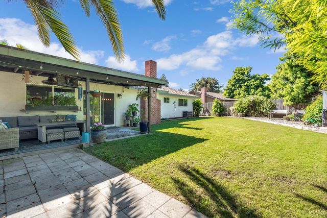 3444 W Coppola Avenue, Visalia, CA 93277