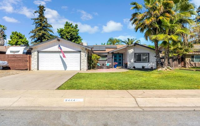 3444 W Coppola Avenue, Visalia, CA 93277