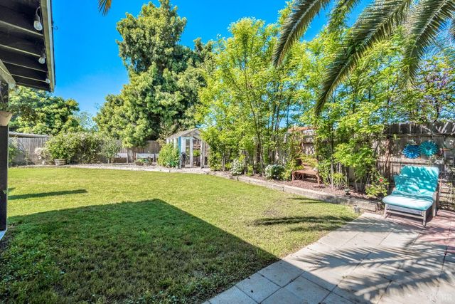 3444 W Coppola Avenue, Visalia, CA 93277