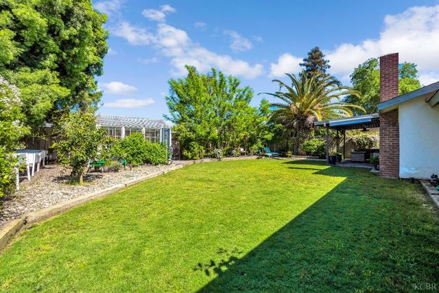 3444 W Coppola Avenue, Visalia, CA 93277