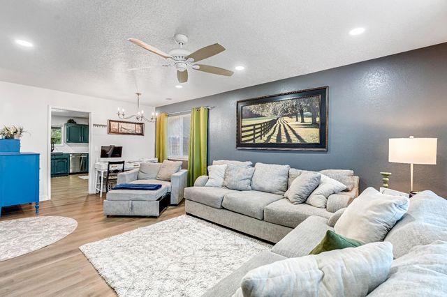 3444 W Coppola Avenue, Visalia, CA 93277