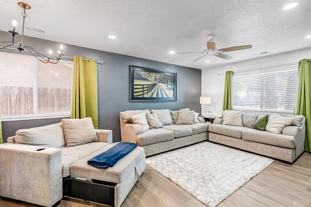 3444 W Coppola Avenue, Visalia, CA 93277