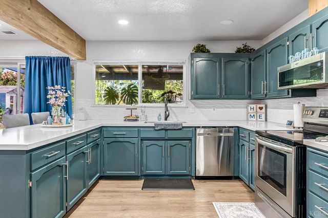 3444 W Coppola Avenue, Visalia, CA 93277