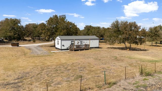 4691 Fm 1339, Kingsbury, TX 78638