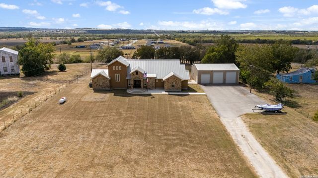4691 Fm 1339, Kingsbury, TX 78638