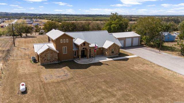 4691 Fm 1339, Kingsbury, TX 78638