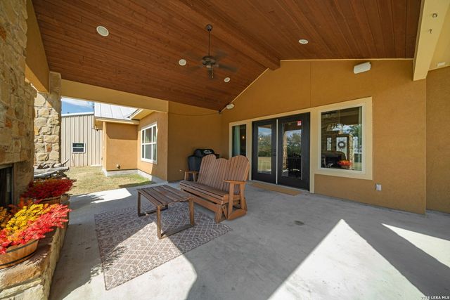 4691 Fm 1339, Kingsbury, TX 78638