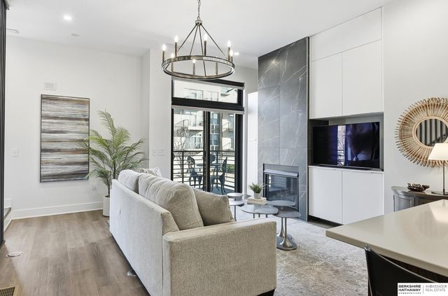 2208 S 64th Avenue, Omaha, NE 68106