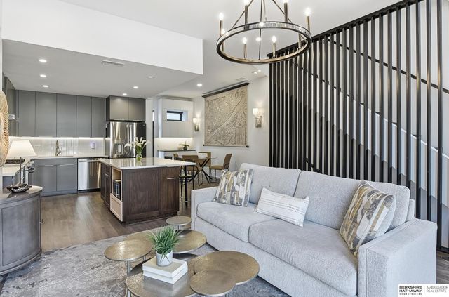 2208 S 64th Avenue, Omaha, NE 68106