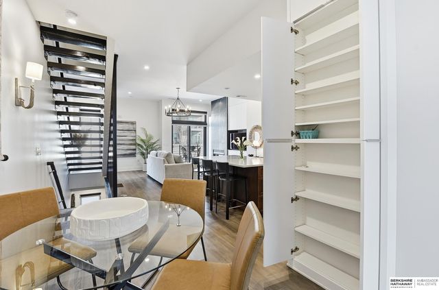 2208 S 64th Avenue, Omaha, NE 68106