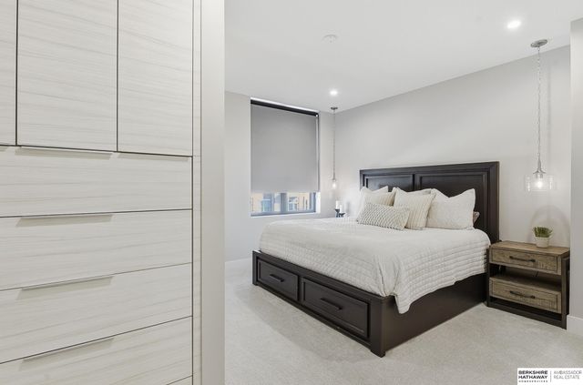 2208 S 64th Avenue, Omaha, NE 68106