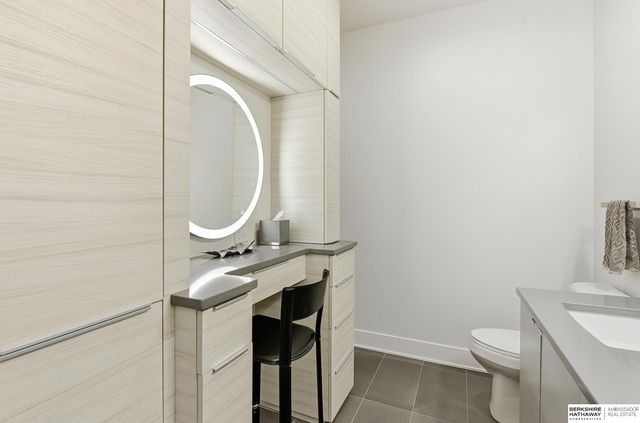 2208 S 64th Avenue, Omaha, NE 68106