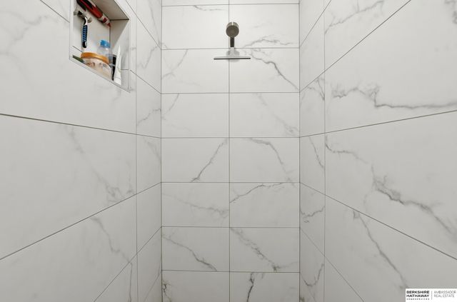 2208 S 64th Avenue, Omaha, NE 68106