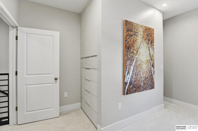 2208 S 64th Avenue, Omaha, NE 68106