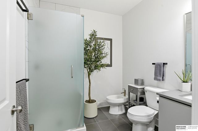 2208 S 64th Avenue, Omaha, NE 68106