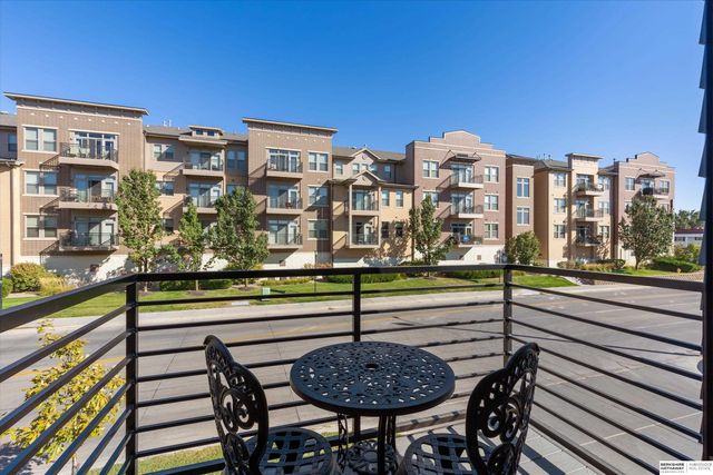 2208 S 64th Avenue, Omaha, NE 68106