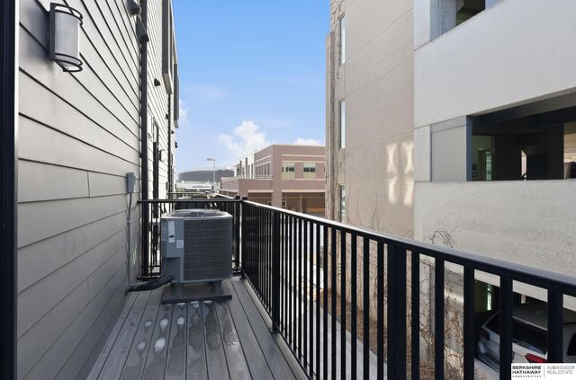 2208 S 64th Avenue, Omaha, NE 68106