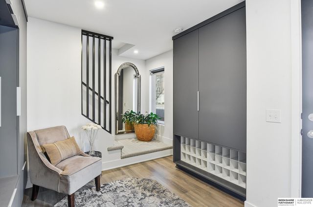 2208 S 64th Avenue, Omaha, NE 68106