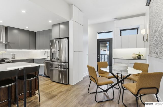 2208 S 64th Avenue, Omaha, NE 68106