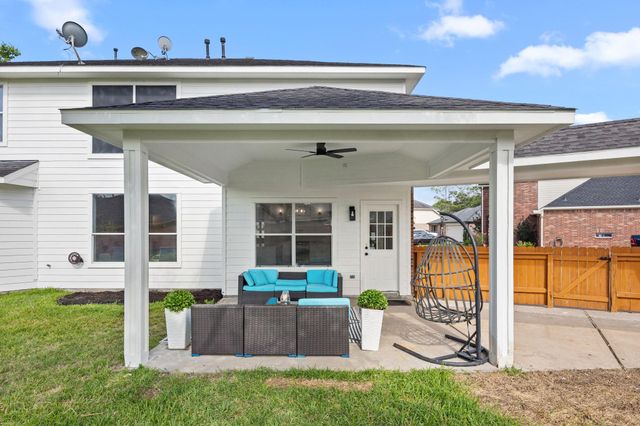 15203 Thistlebridge Court, Cypress, TX 77429